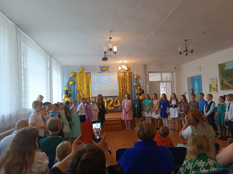 Лучший праздник – выпускной.